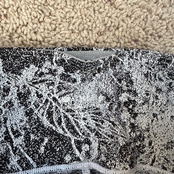 Athleta 3/4 leggings - Picture 2 of 5